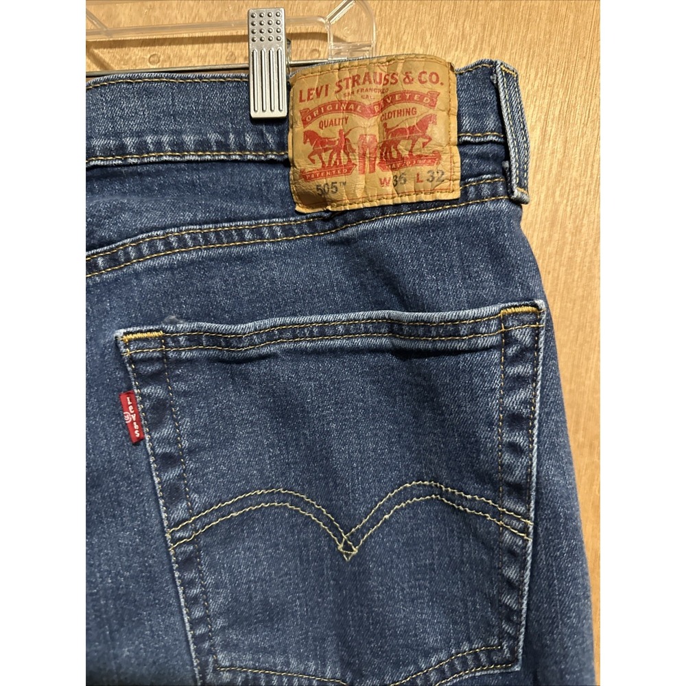 Levis 505 Regular Fit Straight Leg Jeans Mens 36 X 32 Medium Wash Blue Denim